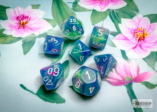 Festive Waterlily/white Polyhedral 7-Dice Set